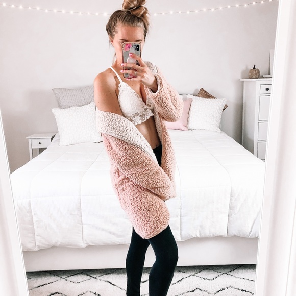 Reversible Sherpa Pink Pocket Cardigan Jacket - Picture 5 of 8